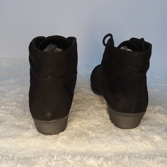 Taylor Chic Booties - Picture 6 of 11